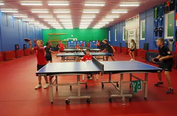Finały miejskich i powiatowych Igrzysk Dzieci w tenisie stołowym w Chełmnie/ Fot. AW