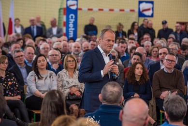 Donald Tusk w Chełmnie: Dobrobyt bierze się z pracy, a nie z wyciągania ręki [ZDJĘCIA, NAGRANIE]