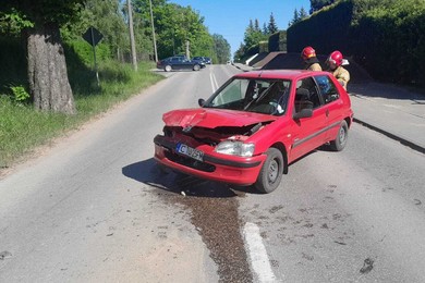 Wypadek w Chełmnie. Dwie osoby trafiły do szpitala [ZDJĘCIA]
