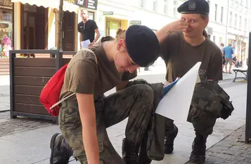 Akcja znakowania psich odchodów na ulicach Chełmna