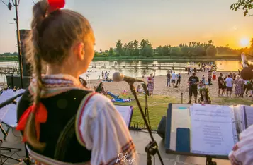 Pierwszy dzień Wibracji Letniego Przesilenia upłynął nad Jeziorem Starogrodzkim w Chełmnie/ Pitrex