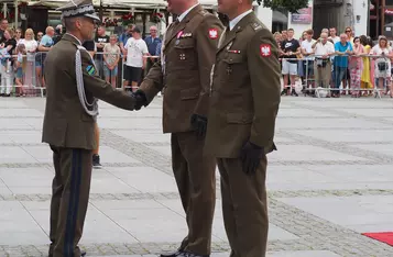 Uroczystości wojskowe na rynku w Chełmnie/ AW