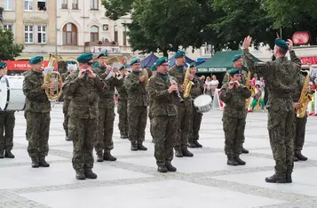 Uroczystości wojskowe na rynku w Chełmnie/ AW