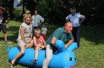 Piknik Rodzinny w przedszkolu w Trzebczu Szlacheckim/ fot. Jakub Beszczyński