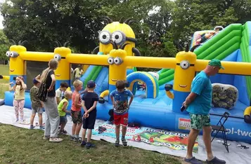 Piknik Rodzinny w przedszkolu w Trzebczu Szlacheckim/ fot. Jakub Beszczyński