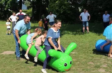 Piknik Rodzinny w przedszkolu w Trzebczu Szlacheckim/ fot. Jakub Beszczyński