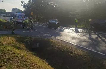 Na drodze krajowej nr 55 w Trzebiełuchu zderzyły się dwa auta/ Fot. KP PSP Chełmno