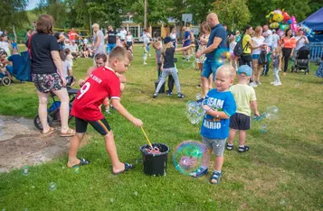 Dzień Kolorów Holi i Festiwal Baniek Mydlanych w Chełmnie/ fot. PITREX