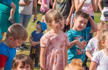 Dzień Kolorów Holi i Festiwal Baniek Mydlanych w Chełmnie/ fot. PITREX