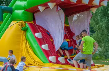 Dzień Kolorów Holi i Festiwal Baniek Mydlanych w Chełmnie/ fot. PITREX