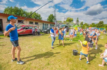 Dzień Kolorów Holi i Festiwal Baniek Mydlanych w Chełmnie/ fot. PITREX