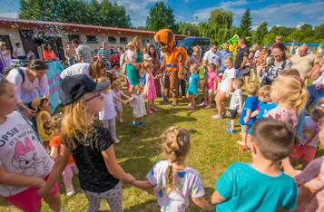 Dzień Kolorów Holi i Festiwal Baniek Mydlanych w Chełmnie/ fot. PITREX