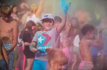 Dzień Kolorów Holi i Festiwal Baniek Mydlanych w Chełmnie/ fot. PITREX