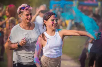 Dzień Kolorów Holi i Festiwal Baniek Mydlanych w Chełmnie/ fot. PITREX