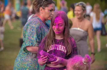 Dzień Kolorów Holi i Festiwal Baniek Mydlanych w Chełmnie/ fot. PITREX