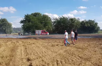 Pożar na polu pomogli ugasić mieszkańcy Bieńkówki/ Fot. OSP Bieńkówka