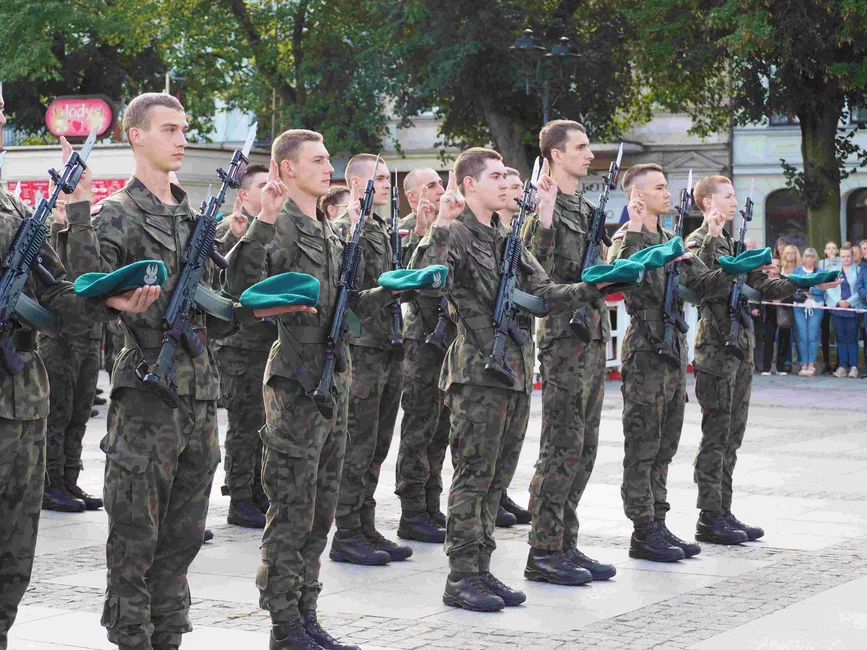 Przysięga wojskowa w Chełmnie/ Fot. AW