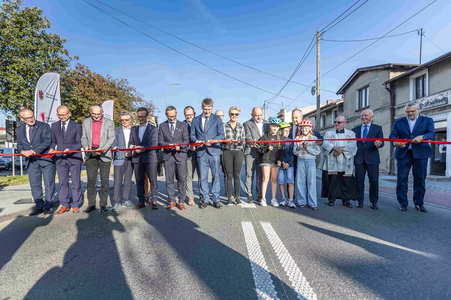 Uroczyste otwarcie drogi ze Stolna do Wąbrzeźna/ Fot. Szymon Zdziebło tarantoga.p