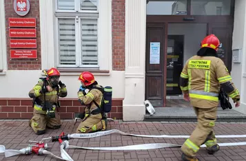 Strażacy ćwiczyli na wypadek pożaru w urzędach gminy i miasta w Chełmnie/ Fot. KP PSP Chełmno