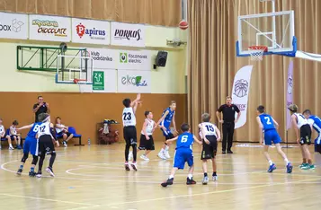 Mecz ŚKK Świecie kontra SKK Basket Włocławek na hali widowiskowo-sportowej w Świeciu/ Fot. AW