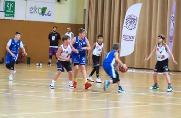 Mecz ŚKK Świecie kontra SKK Basket Włocławek na hali widowiskowo-sportowej w Świeciu/ Fot. AW