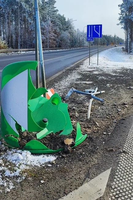 Kierowca spod Świecia trafił do szpitala, a potem do komendy policji/ Fot. KPP Świecie