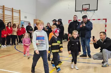 W gminie Chełmno odbyły się Zawody Halowe Młodzieżowych Drużyn Pożarniczych/ Fot. OSP Bieńkówka