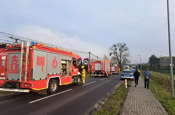 Dwa auta osobowe zderzyły się na ul. Łunawskiej w Chełmnie/ Fot. KP PSP Chełmno