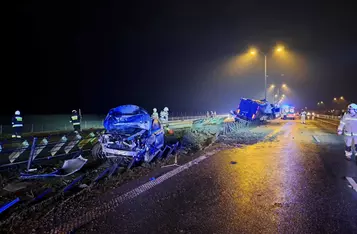 Autostrada A1 była zablokowana w obydwu kierunkach/ Fot. KP PSP Chełmno