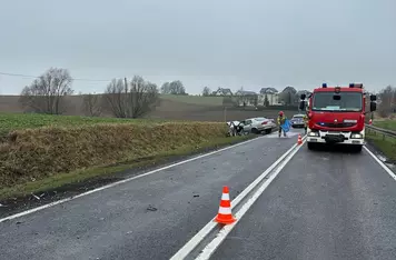 Wypadek na drodze krajowej nr 55 w Stolnie/ Fot. KP PSP Chełmno