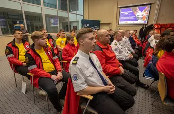 Przekazanie sprzętu dla jednostek WOPR fot. Mikołaj Kuras dla UMWKP