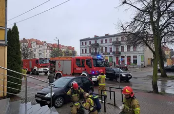 Pełno dymu w kinie Rondo w Chełmnie. Strażacy ćwiczyli na wypadek pożaru/ Fot. KP PSP w Chełmnie