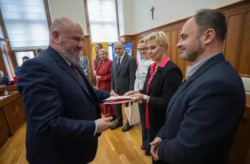 Wręczenie umów FeDKP i PROW, fot. Mikołaj Kuras dla UMWKP