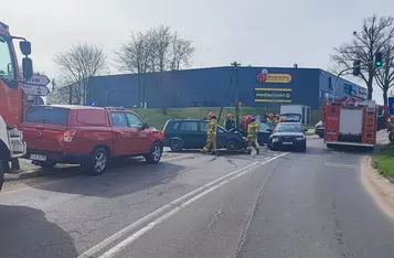 Wypadek na skrzyżowaniu ul. Polnej i Łunawskiej w Chełmnie/ Fot. KP PSP Chełmno