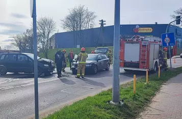 Wypadek na skrzyżowaniu ul. Polnej i Łunawskiej w Chełmnie/ Fot. KP PSP Chełmno