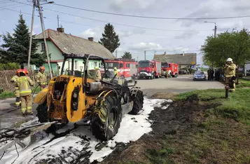 Pod Chełmnem spaliła się maszyna rolnicza/ Fot. KP PSP w Chełmnie