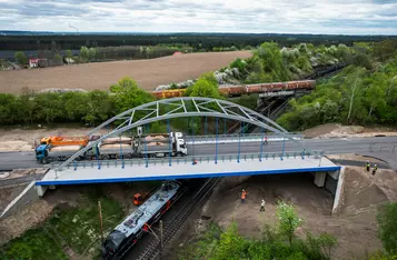 Próbne obciążenie wiaduktu w Terespolu Pomorskim, fot. Tomasz Czachorowski/eventphoto.com.pl dla UMWKP