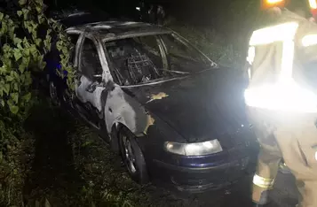 Pożar samochodu w Grubnie pod Chełmnem/ Fot. KP PSP Chełmno