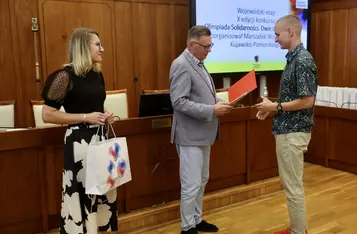  tap wojewódzki X edycji konkursu ,,Olimpiada Solidarności. Dwie dekady historii”. Fot. Andrzej Goiński/UMWKP tap wojewódzki X edycji konkursu ,,Olimpiada Solidarności. Dwie dekady historii”. Fot. Andrzej Goiński/UMWKP