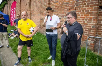 Mecz piłkarski Reprezentacji Polski Bezdomnych z zespołem dziennikarzy Kujaw i Pomorza/ Fot. Andrzej Goiński/UMWKP