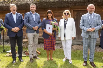 Nagrody dla muzealników. / Fot. Szymon Zdziebło tarantoga.pl dla UMWKP