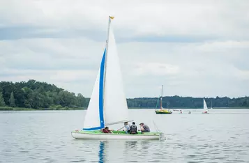 Otwarcie sezonu nad Zalewem Koronowskim/ Fot. Tomasz Czachorowski dla UMWKP