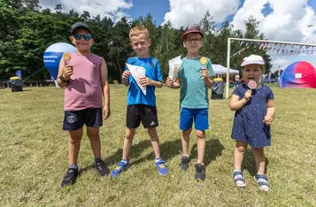 Piknik europejski w Łubiance, fot. Szymon Zdziebło, tarantoga.pl dla UMWKP