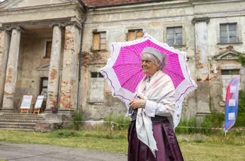 Piknik na rozpoczęcie wakacji w Nawrze, fot. Szymon Zdziebło, tarantoga.pl dla UMWKP