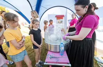 Piknik europejski w Łubiance, fot. Szymon Zdziebło, tarantoga.pl dla UMWKP