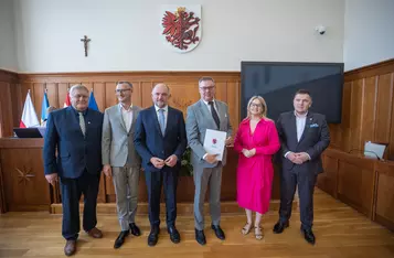 Ceremonia wręczenia umów, fot. Mikołaj Kuras dla UMWKP