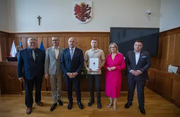 Ceremonia wręczenia umów, fot. Mikołaj Kuras dla UMWKP