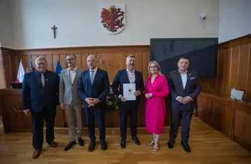 Ceremonia wręczenia umów, fot. Mikołaj Kuras dla UMWKP