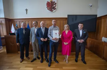 Ceremonia wręczenia umów, fot. Mikołaj Kuras dla UMWKP