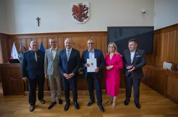 Ceremonia wręczenia umów, fot. Mikołaj Kuras dla UMWKP